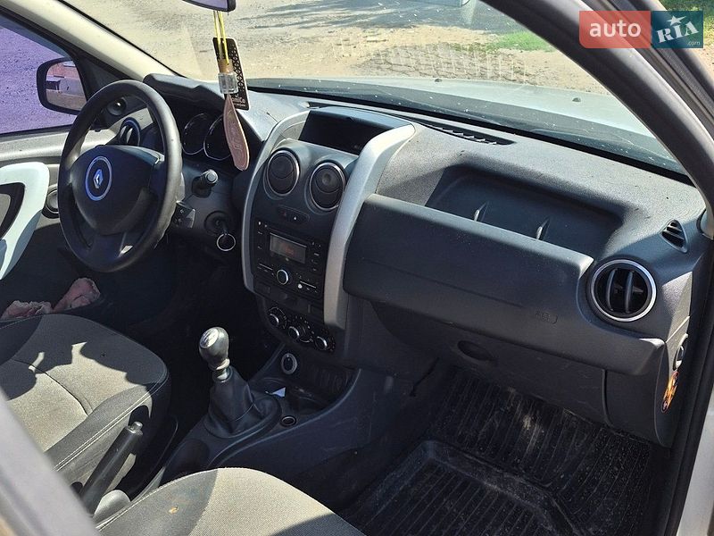 Позашляховик / Кросовер Renault Duster 2015 в Мурованих Курилівцях
