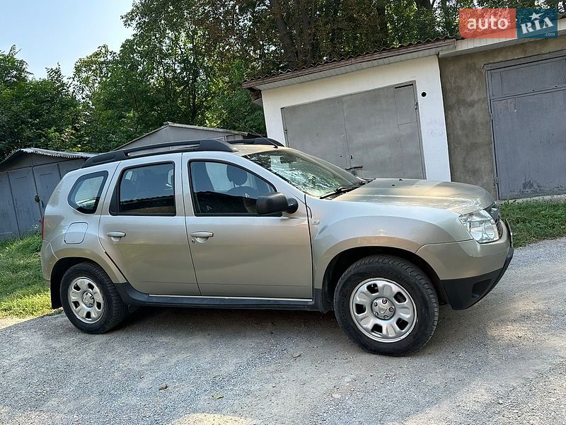 Внедорожник / Кроссовер Renault Duster 2011 в Борщеве