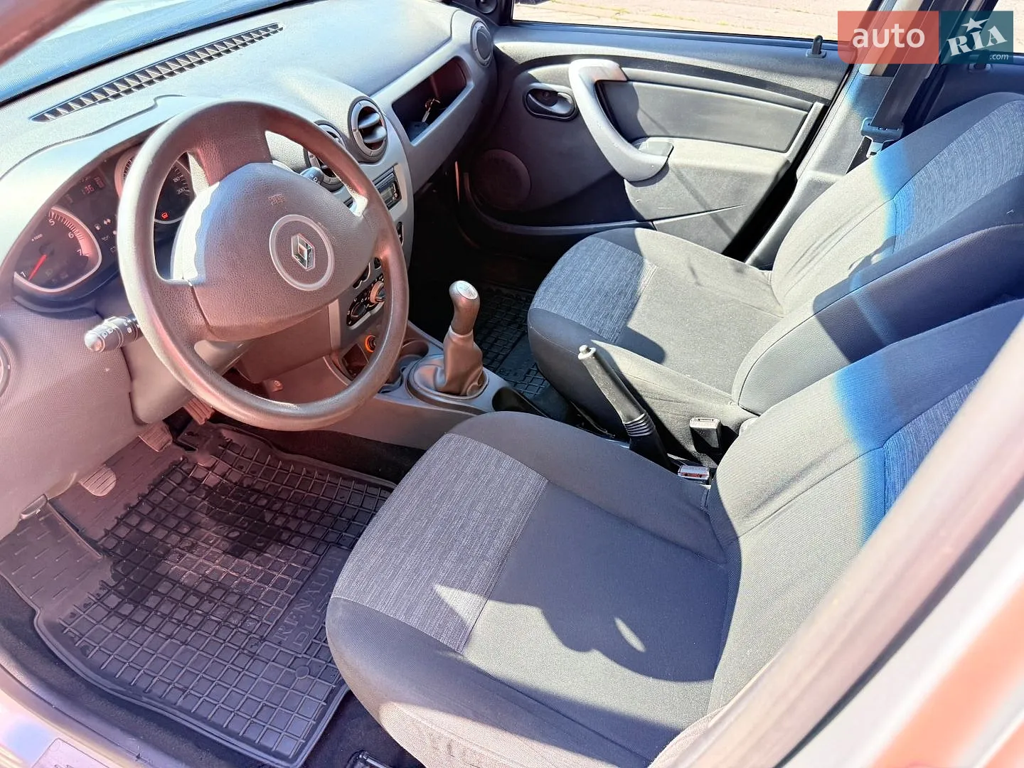 2010 Renault Duster - мініатюра 12