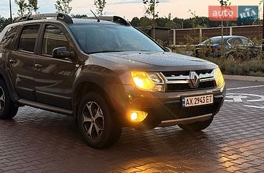 Внедорожник / Кроссовер Renault Duster 2017 в Киеве