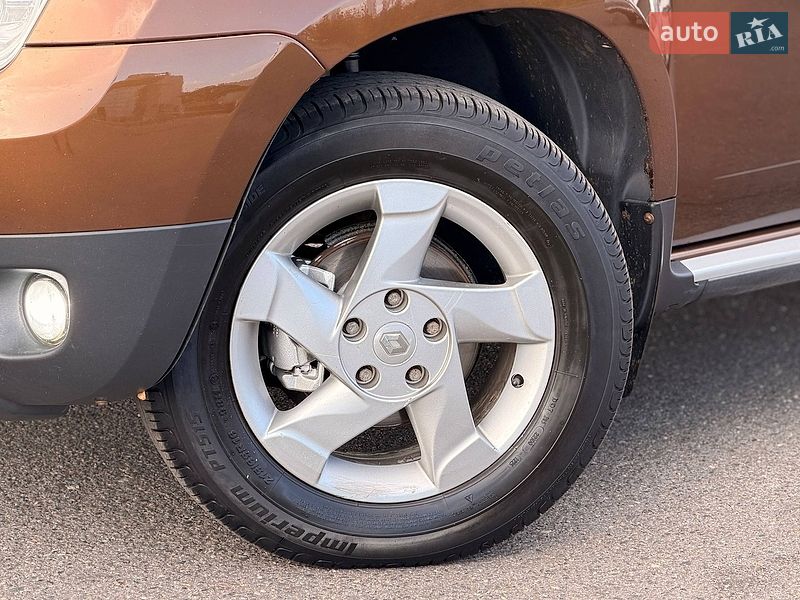 Внедорожник / Кроссовер Renault Duster 2011 в Кривом Роге