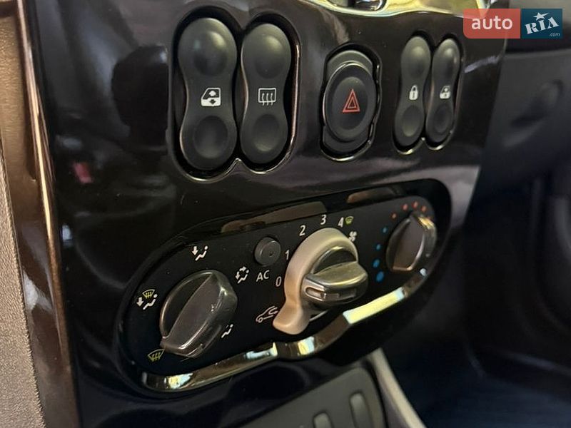 Позашляховик / Кросовер Renault Duster 2011 в Дніпрі