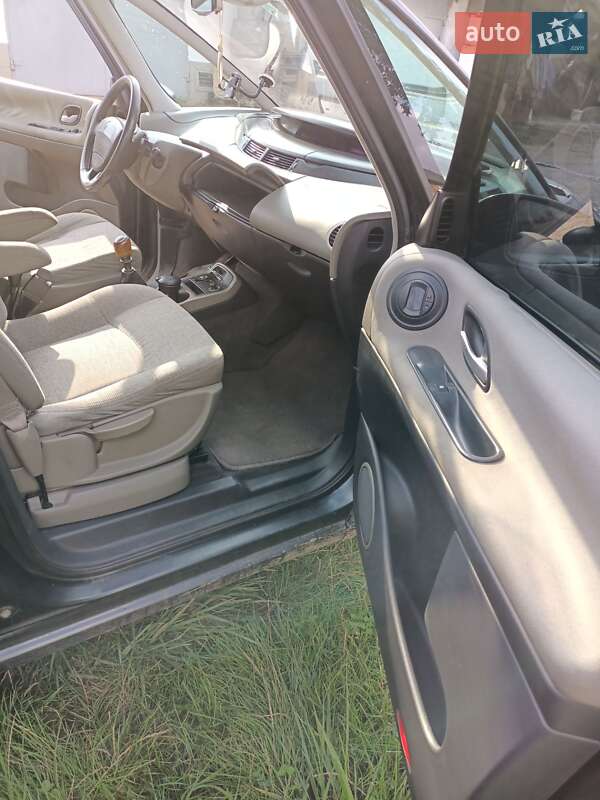 Минивэн Renault Espace 2004 в Калуше