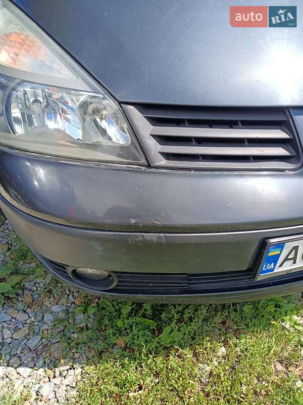 Минивэн Renault Espace 2004 в Калуше