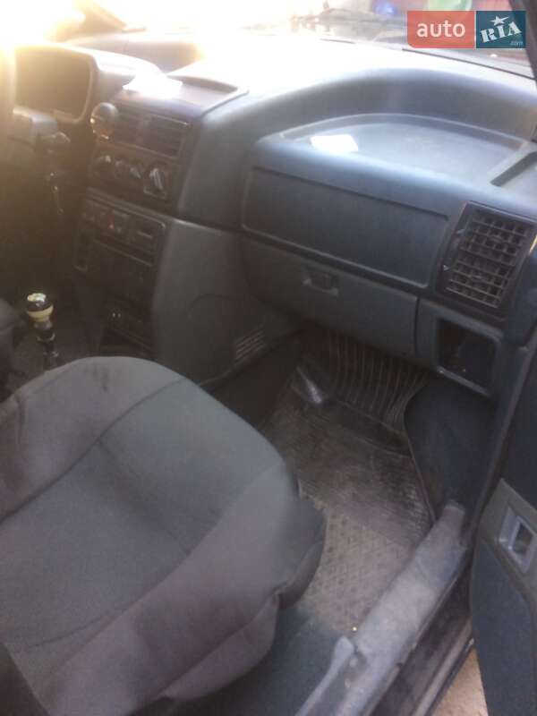 Минивэн Renault Espace 1995 в Белогорье
