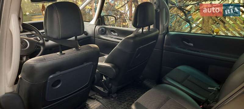 Минивэн Renault Espace 2010 в Кельменцах