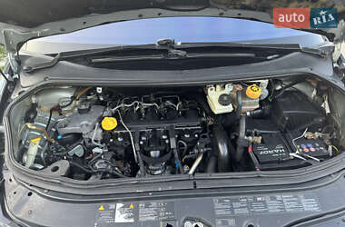 Минивэн Renault Espace 2003 в 