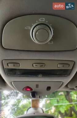 Минивэн Renault Espace 2003 в 