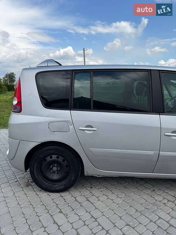 Минивэн Renault Espace 2005 в Дрогобыче