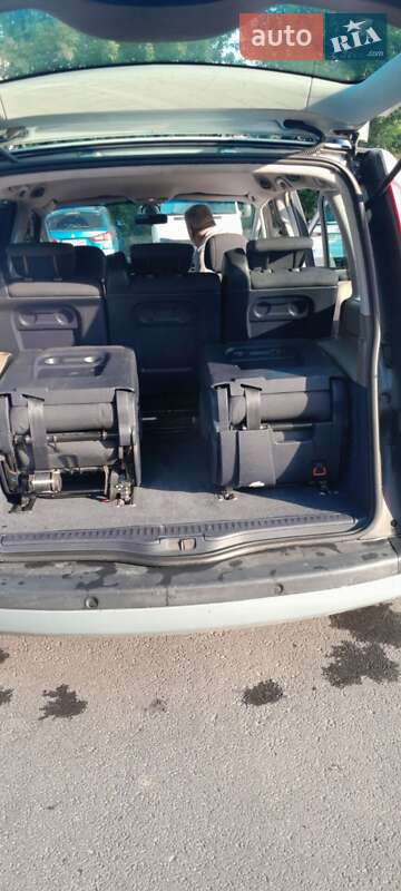 Минивэн Renault Espace 2004 в Коростене