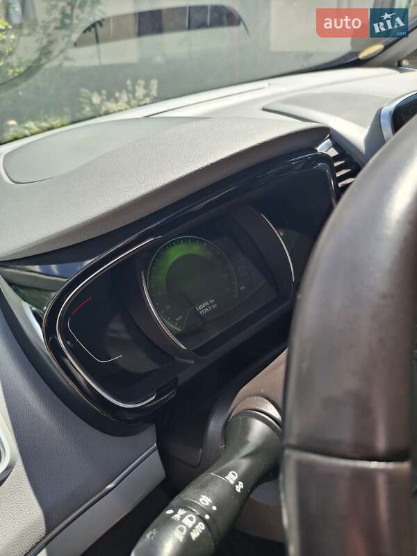 Минивэн Renault Espace 2017 в Турке фото 5 Минивэн Renault Espace 2017 в Турке