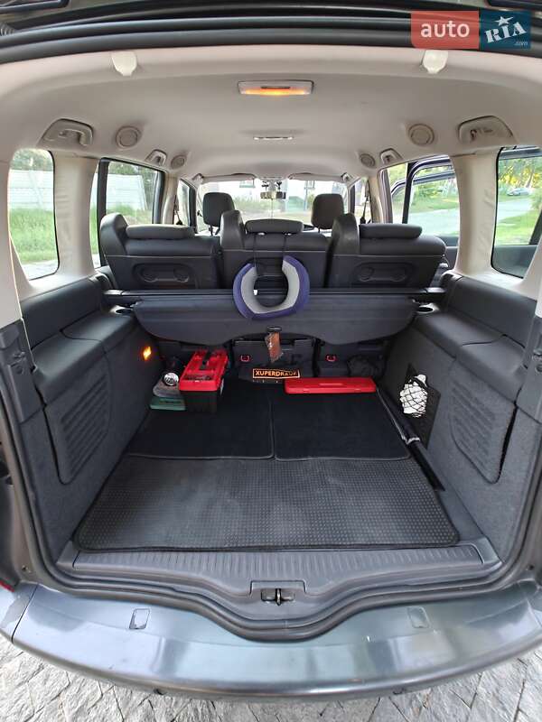 Минивэн Renault Espace 2010 в Гадяче