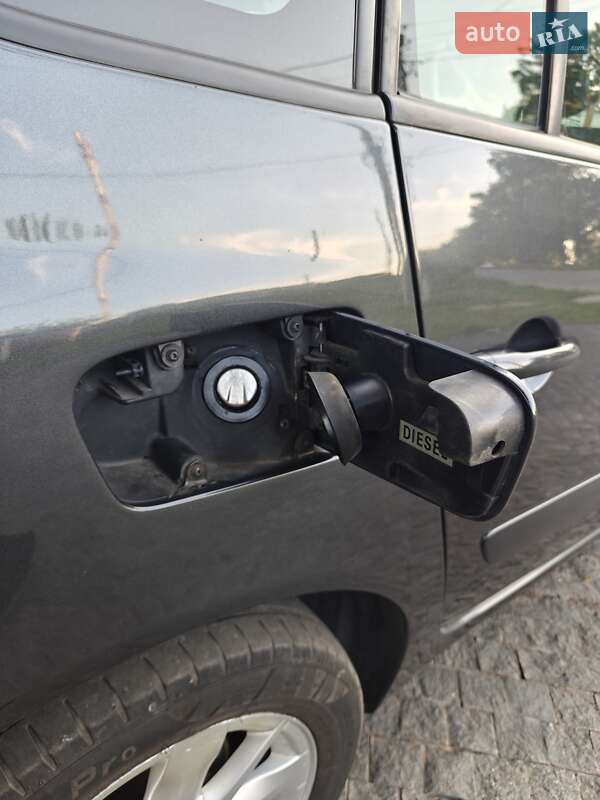 Минивэн Renault Espace 2010 в Гадяче