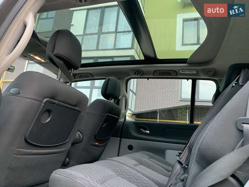 Минивэн Renault Espace 2006 в Жовкве