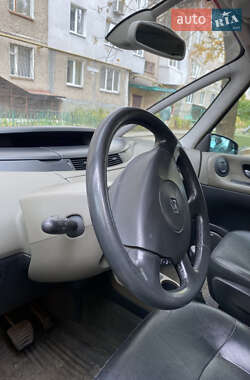 Минивэн Renault Espace 2004 в  фото 23 Минивэн Renault Espace 2004 в