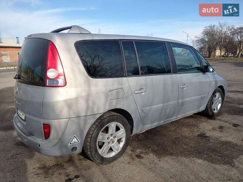 Минивэн Renault Espace 2004 в Долине