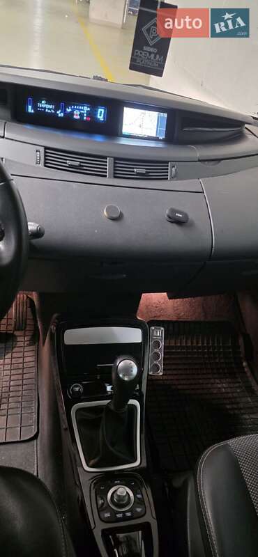 Минивэн Renault Espace 2011 в Ровно