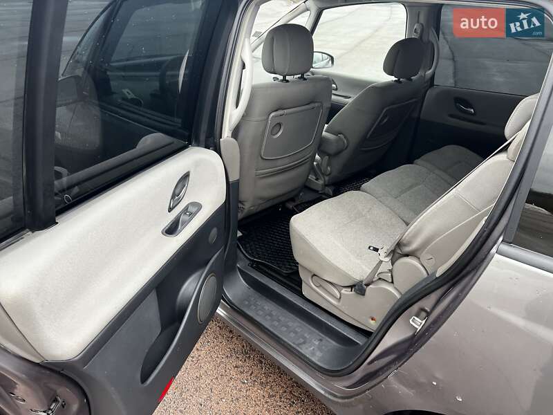 Мінівен Renault Espace 2003 в Ужгороді