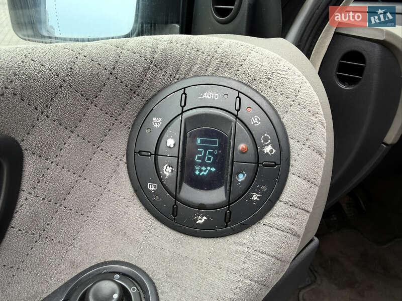 Мінівен Renault Espace 2004 в Одесі фото 37 Мінівен Renault Espace 2004 в Одесі