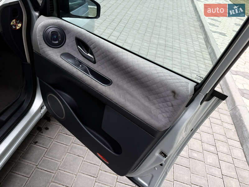 Мінівен Renault Espace 2004 в Одесі фото 47 Мінівен Renault Espace 2004 в Одесі