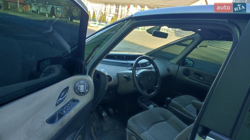 Минивэн Renault Espace 2004 в Тячеве