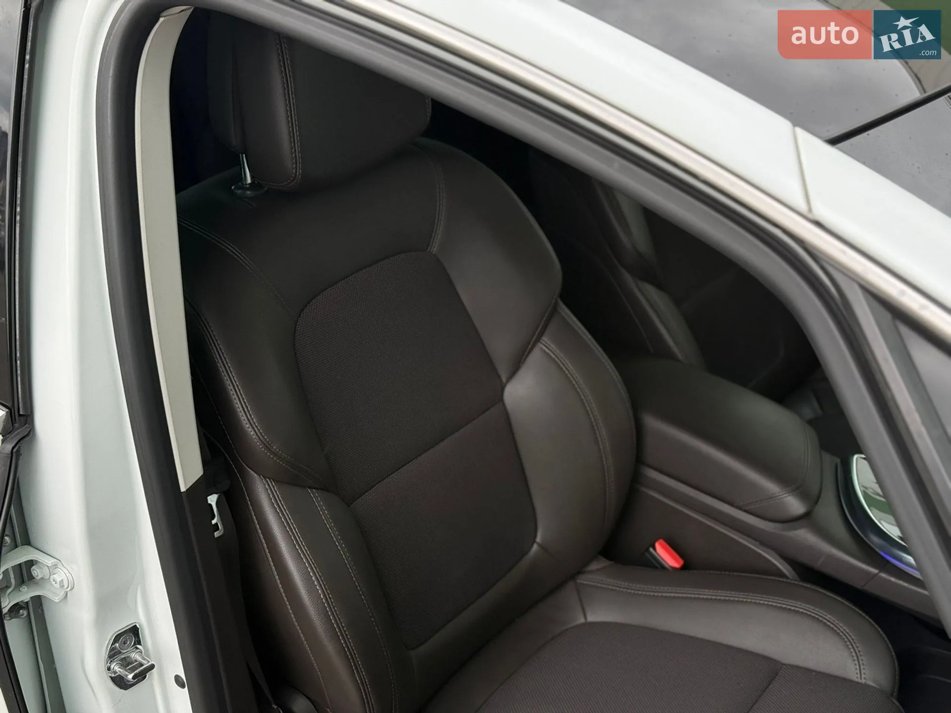 2015 Renault Espace - мініатюра 28