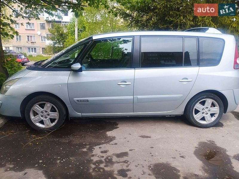 Минивэн Renault Espace 2002 в Нововолынске