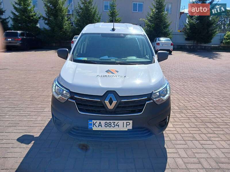Грузовой фургон Renault Express 2022 в 