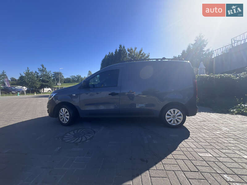 Грузовой фургон Renault Express 2022 в Львове