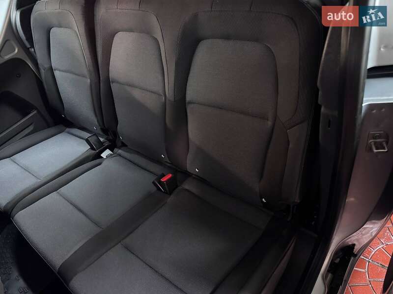 Мінівен Renault Express 2021 в Києві фото 47 Мінівен Renault Express 2021 в Києві