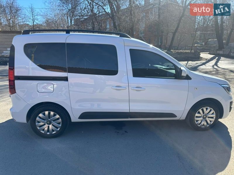 2021 Renault Express, VIN VF1RJK00066979765:plate — фото 1 (autoria)