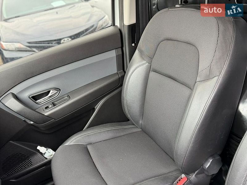 Грузовой фургон Renault Express 2022 в Черновцах