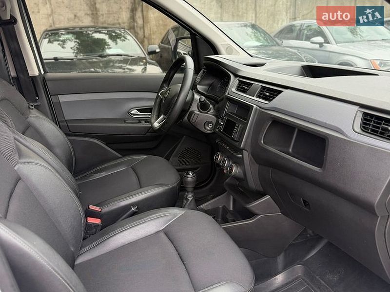 Грузовой фургон Renault Express 2022 в Черновцах