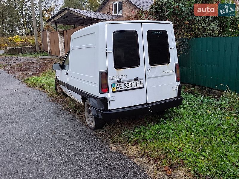 Грузовой фургон Renault Express 1999 в Виннице