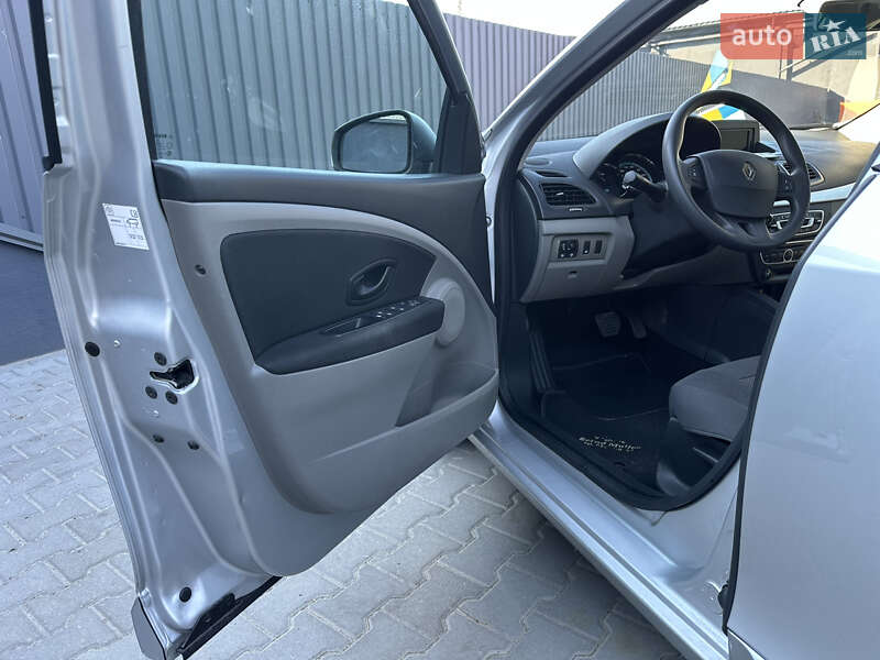 Седан Renault Fluence Z.E. 2012 в Житомире