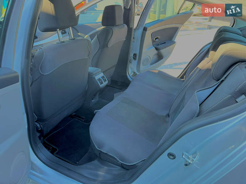 Седан Renault Fluence Z.E. 2012 в Житомире