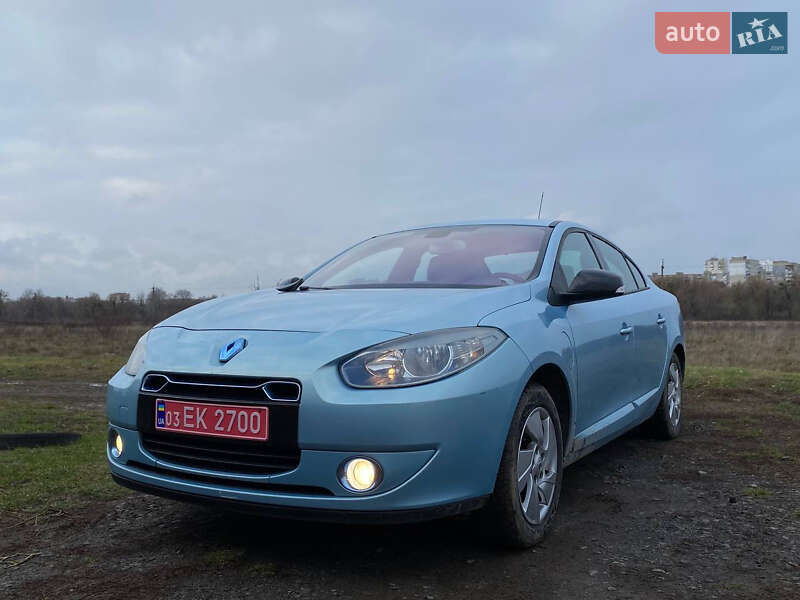 Седан Renault Fluence Z.E. 2012 в Рованцах