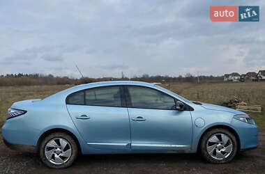 Седан Renault Fluence Z.E. 2012 в Рованцах