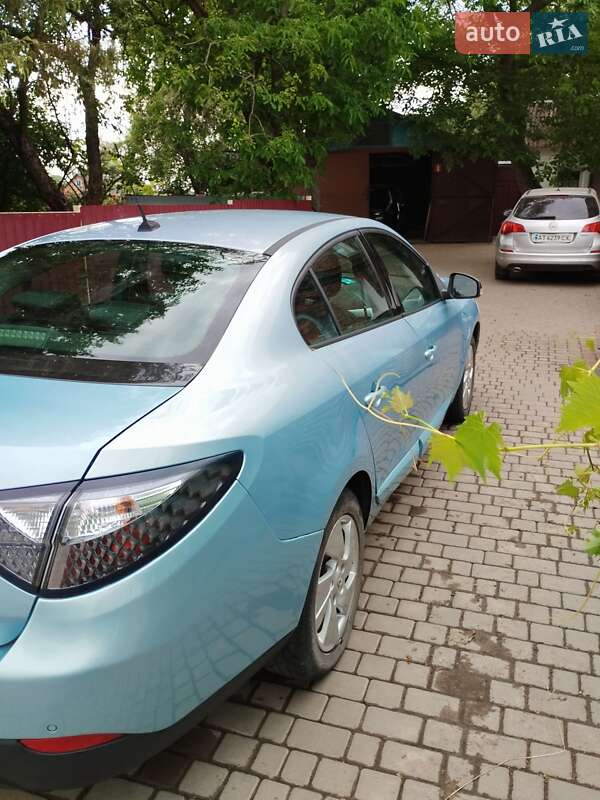 Седан Renault Fluence Z.E. 2011 в Нововолинську фото 12 Седан Renault Fluence Z.E. 2011 в Нововолинську