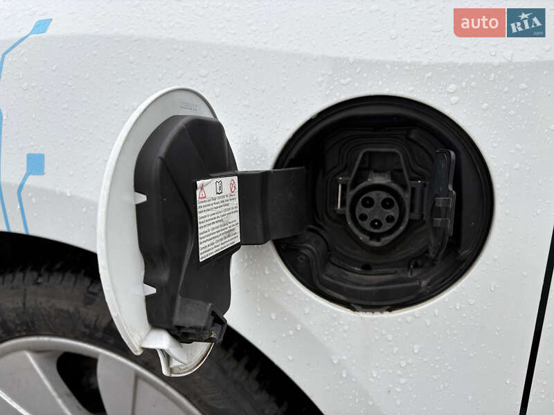 Седан Renault Fluence Z.E. 2013 в Черкассах