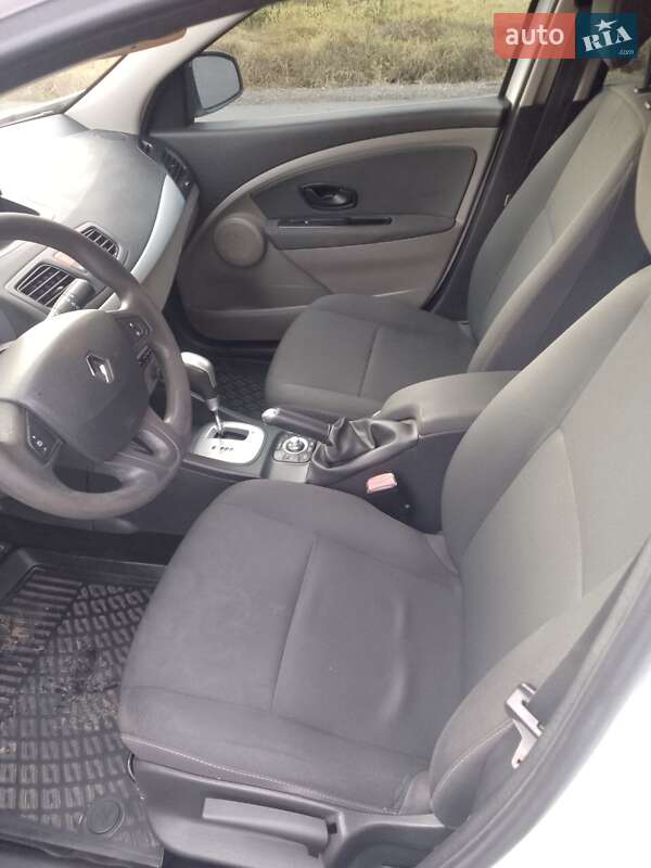 Седан Renault Fluence Z.E. 2011 в Ужгороде фото 10 Седан Renault Fluence Z.E. 2011 в Ужгороде