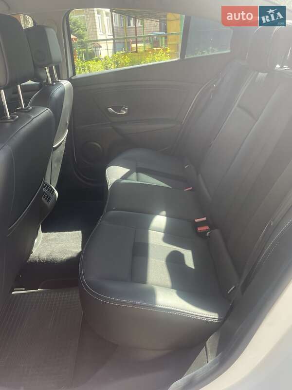 Седан Renault Fluence Z.E. 2012 в Луцке