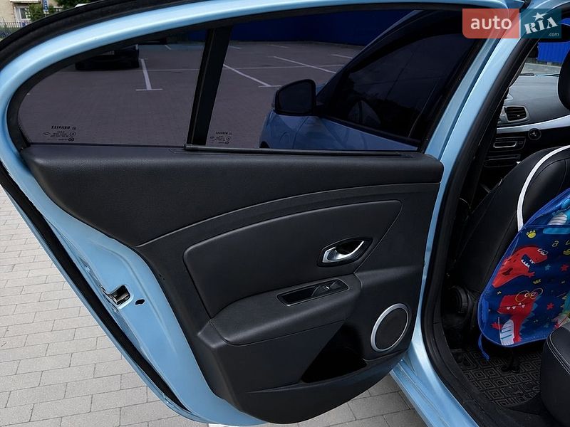 Седан Renault Fluence Z.E. 2012 в Ивано-Франковске