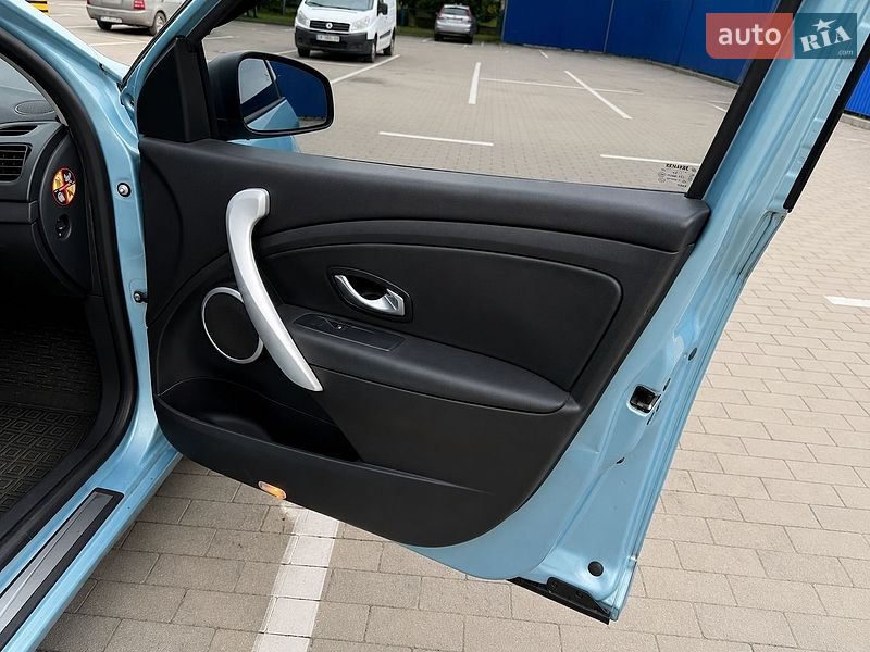 Седан Renault Fluence Z.E. 2012 в Ивано-Франковске