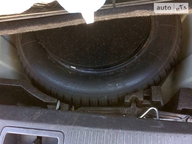 Седан Renault Fluence 2010 в Чернівцях