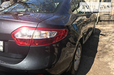 Седан Renault Fluence 2010 в 