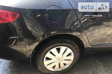Седан Renault Fluence 2010 в 