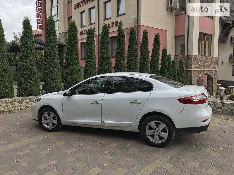 Седан Renault Fluence 2011 в Тернополі