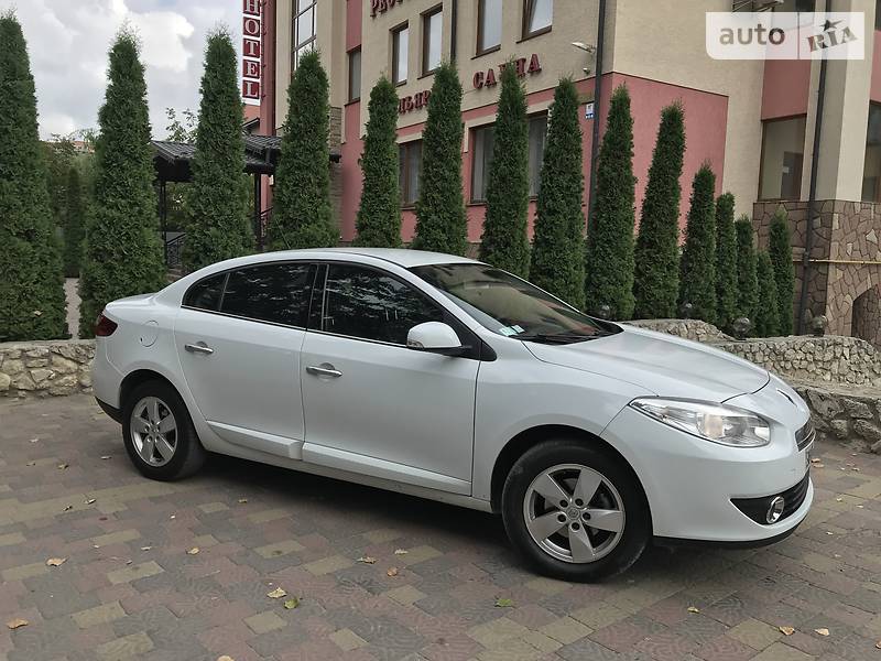 Седан Renault Fluence 2011 в Тернополі