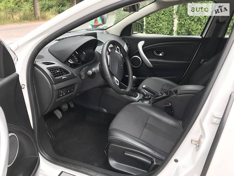 Седан Renault Fluence 2011 в Тернополі